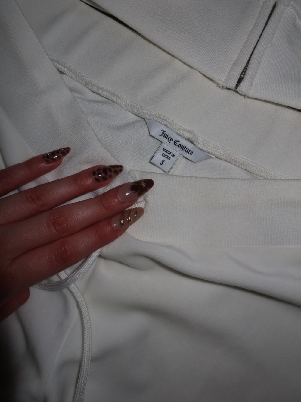 Juicy Couture white rhinestone velour tracksuit set - Picture 8 of 10
